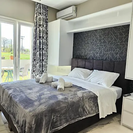 Evelina Luxury With Swimming Pool In Corfu Apartment *