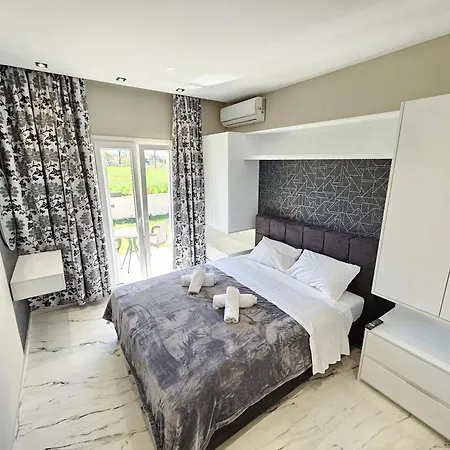 Evelina Luxury With Swimming Pool In Corfu Apartment Ipsos
