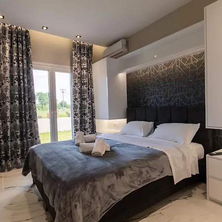 Evelina Luxury With Swimming Pool In Corfu Apartment
