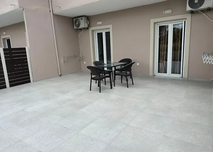 Evelina Luxury With Swimming Pool In Corfu דירה איפסוס