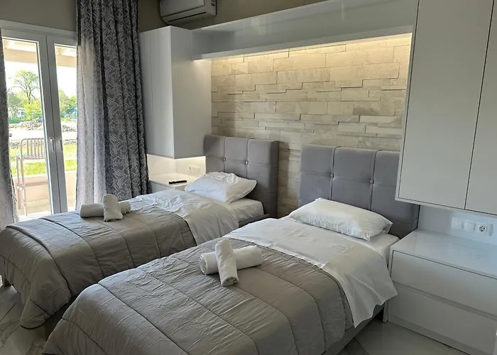Evelina Luxury With Swimming Pool In Corfu