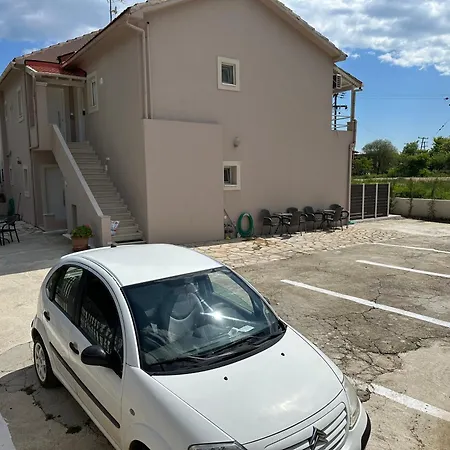 Evelina Luxury With Swimming Pool In Corfu Apartmán *