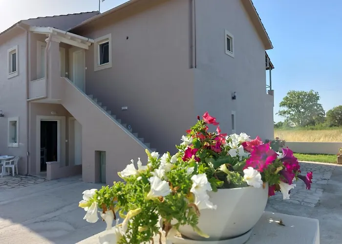 Evelina Luxury With Swimming Pool In Corfu Ýpsos