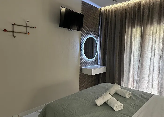 Lejlighed Evelina Luxury With Swimming Pool In Corfu Ýpsos